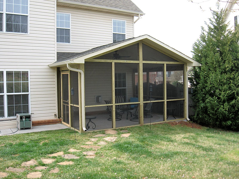 Screen room with mesh screening by ATC Sunrooms Knoxville TN